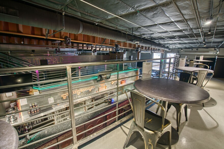 More Photos Of 1725 Vista View Dr, Longmont Restaurant For Sale