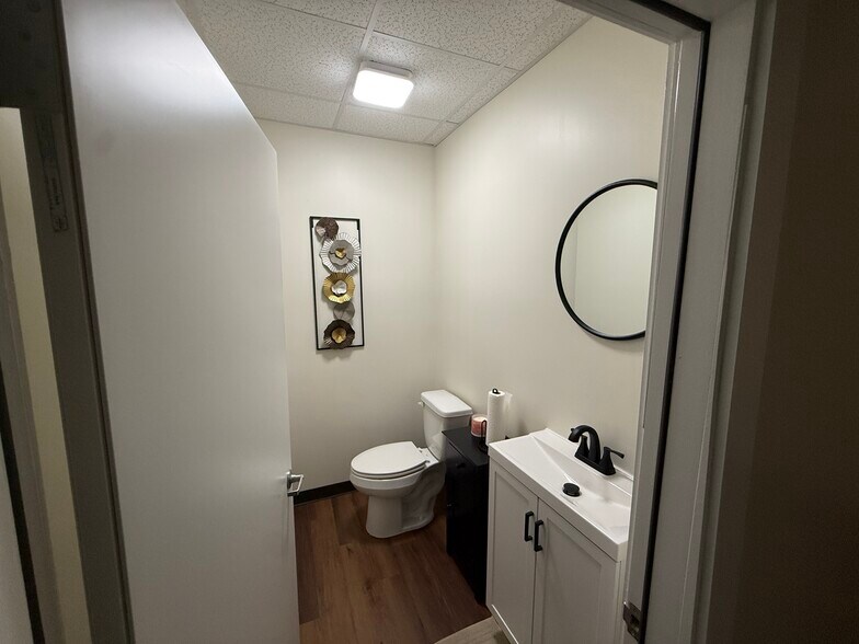 More Photos Of 524 Red Lane Rd, Birmingham Medical For Lease