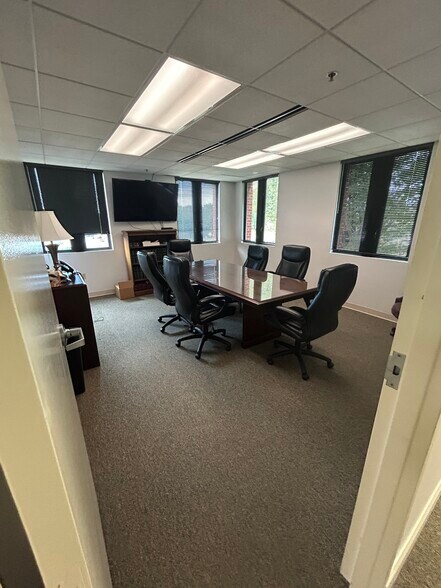 More Photos Of 400 Foxcroft Ave, Martinsburg Office For Lease