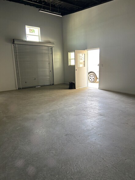 More Photos Of 7624 Azle - Veal Station Rd Rd, Azle Self Storage For Lease