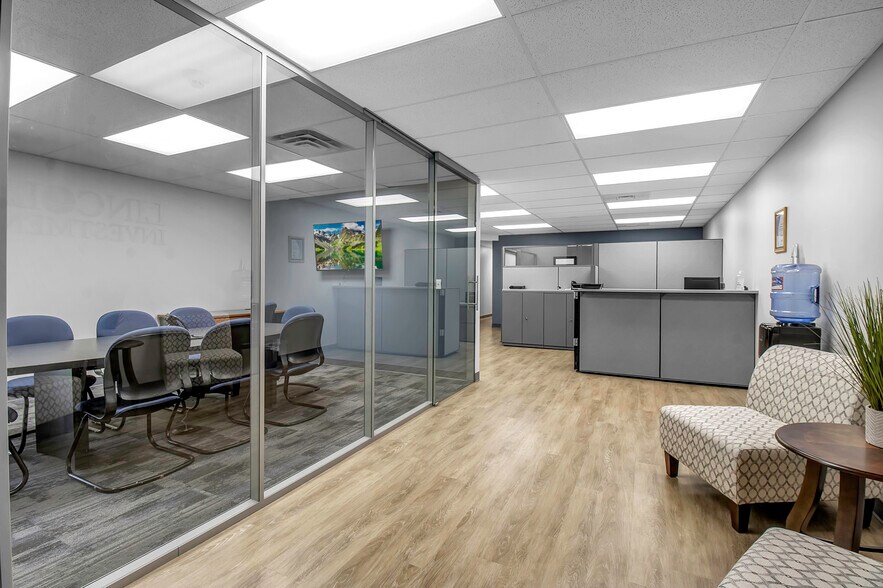 More Photos Of 250 Cross Keys Office Park, Fairport Unknown For Lease
