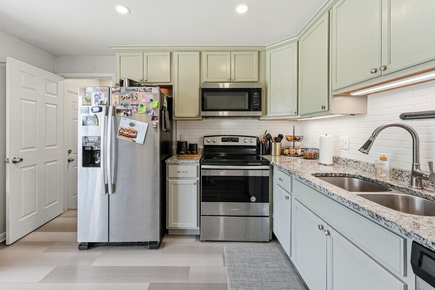 More Photos Of 13611 E Nevada Pl, Aurora Multifamily For Sale