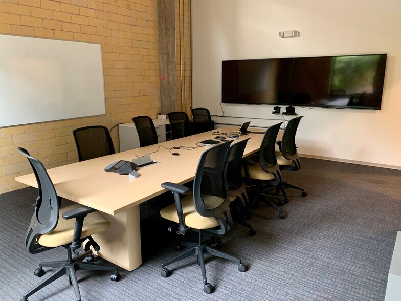 More Photos Of 2000 E 6th St, Austin Loft Creative Space For Lease