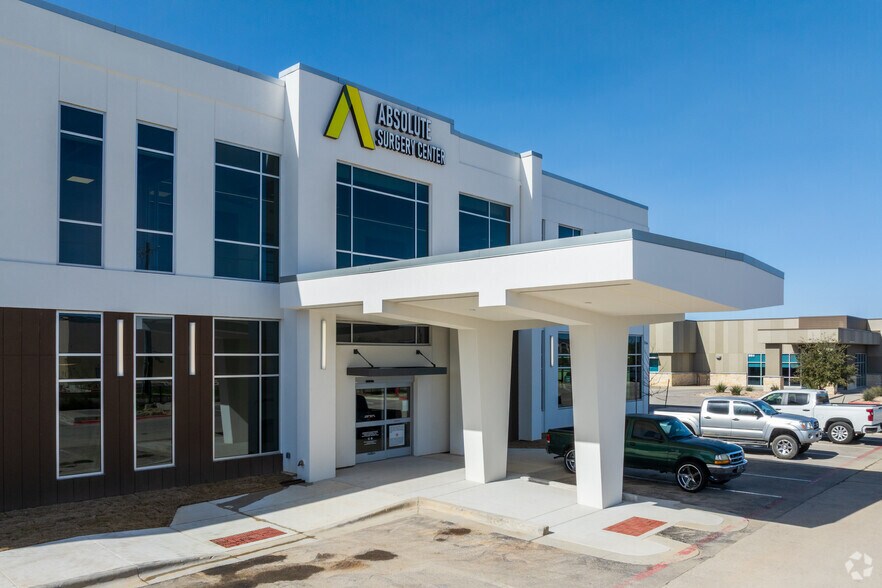 More Photos Of 9010 Brodie Ln, Austin Office For Lease
