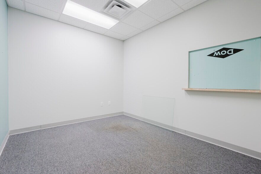 More Photos Of 42 Winter St, Pembroke Light Distribution For Lease