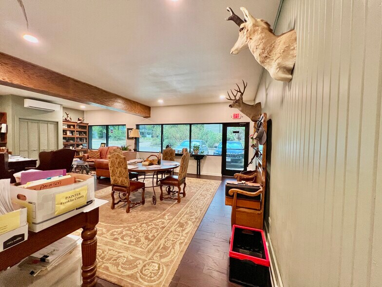 More Photos Of 614 Oak Ave, Sulphur Springs Office For Sale
