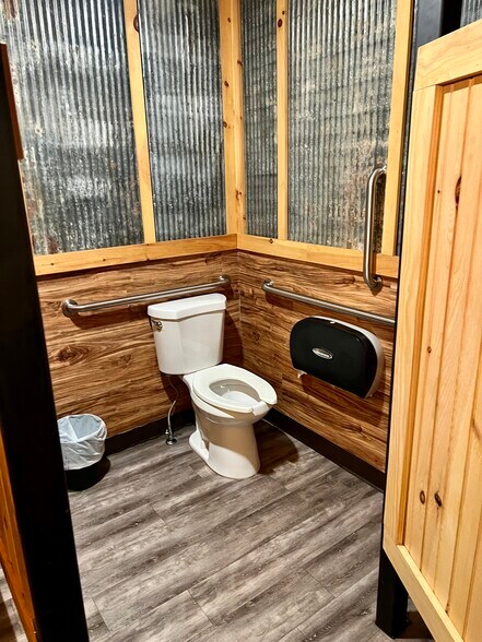 More Photos Of 4547 Red Rock Rd, Benton Restaurant For Sale