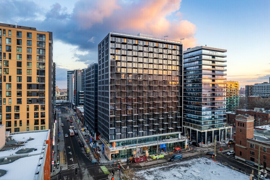 More Photos Of 225 Rue Young, Montréal Apartments For Lease