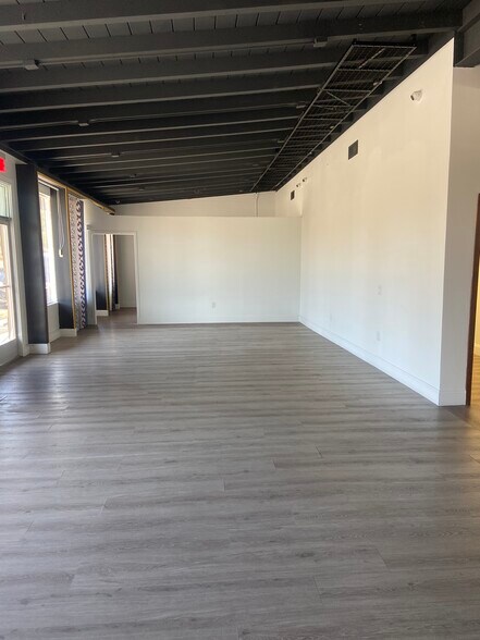 More Photos Of 2855 Lemon Grove Ave, Lemon Grove Storefront For Sale