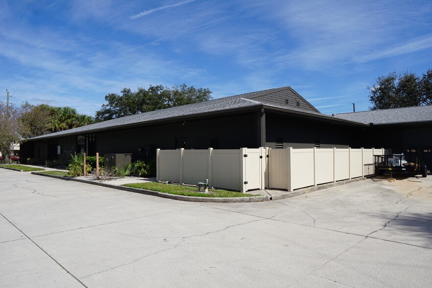 More Photos Of 18245 Paulson Dr, Port Charlotte Office For Lease