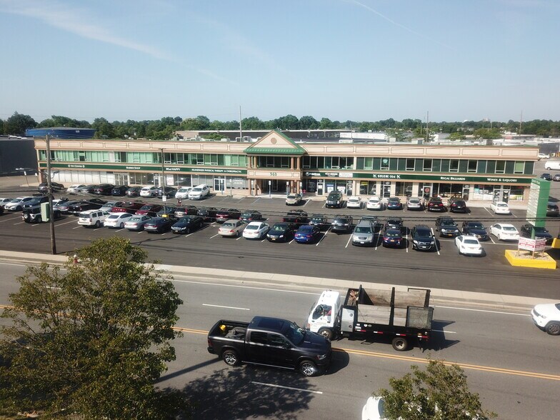 More Photos Of 950-970 S Broadway, Hicksville Office For Lease