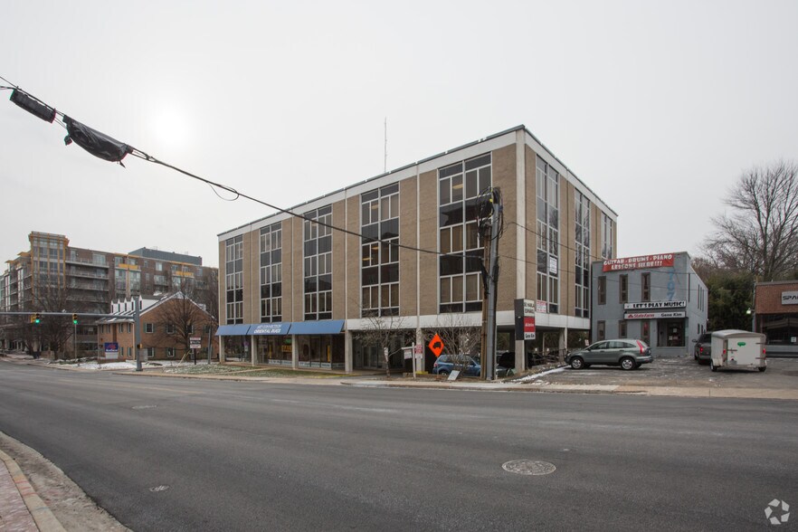 More Photos Of 701 W Broad St, Falls Church Office For Lease