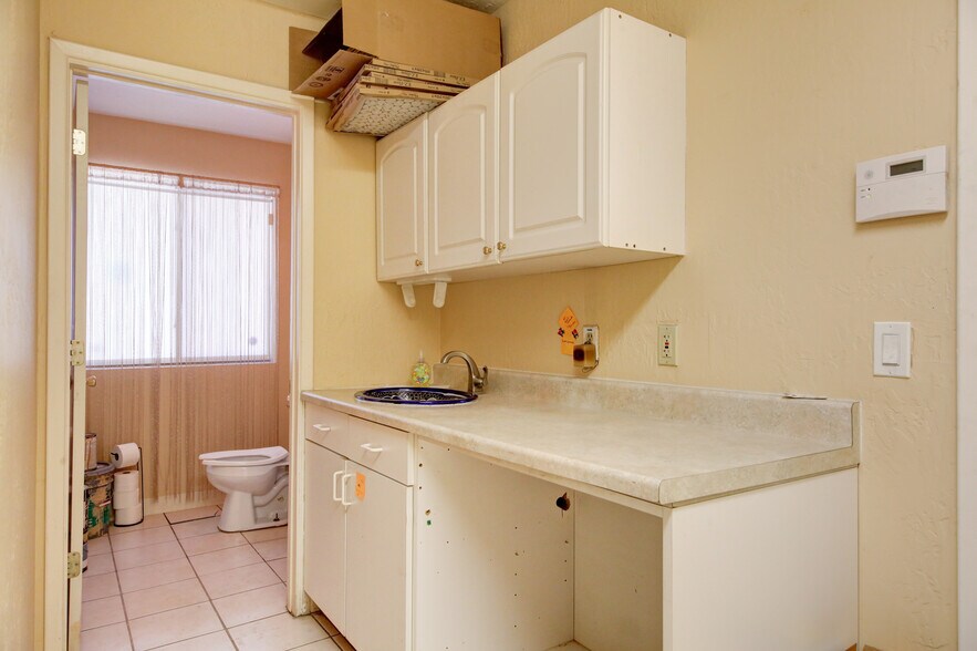 More Photos Of 11613 NW Grand Ave, El Mirage Light Distribution For Sale