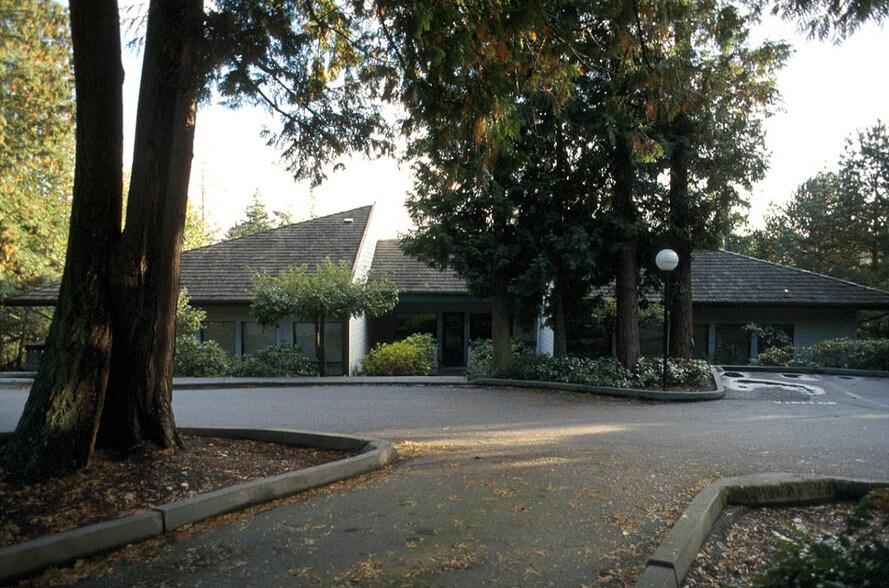 More Photos Of 11415 Ne 128th St, Kirkland Office For Sale