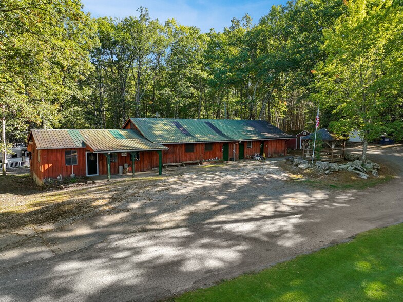 More Photos Of 425 Woodland Rd, Accord Trailer Camper Park For Sale