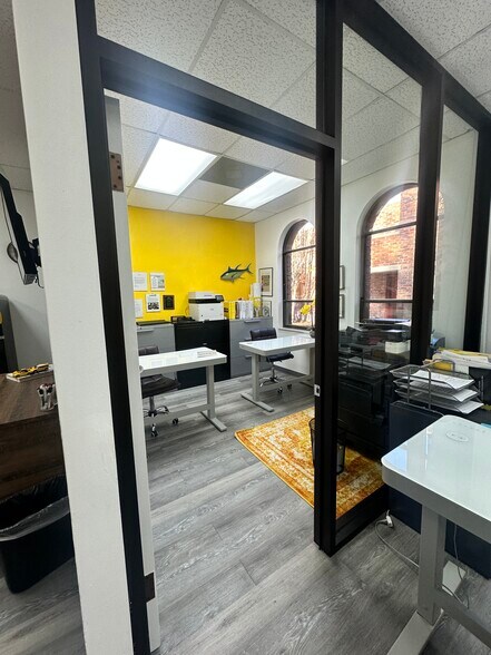 More Photos Of 18115 Us Hwy 41 N, Lutz Office For Lease