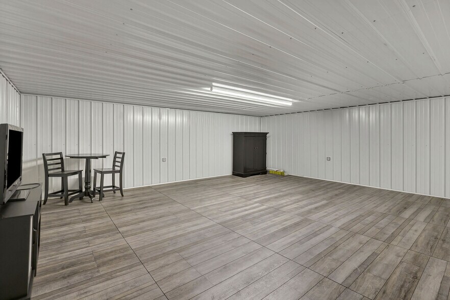 More Photos Of 7754 S State Route 73, Wilmington Flex For Sale