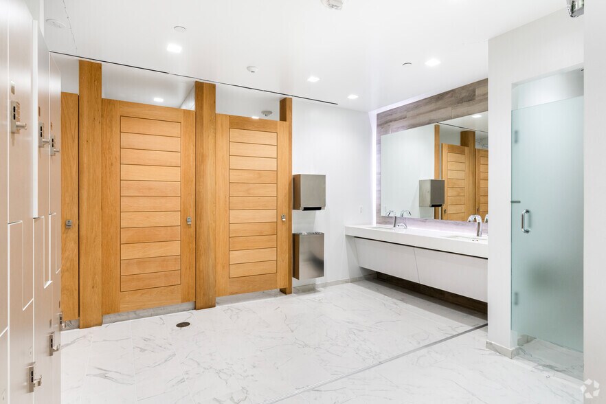 More Photos Of 6400 Arlington Blvd, Falls Church Unknown For Lease