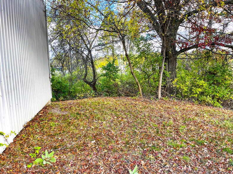 More Photos Of 459 Southgate Dr, Tomahawk Industrial For Sale