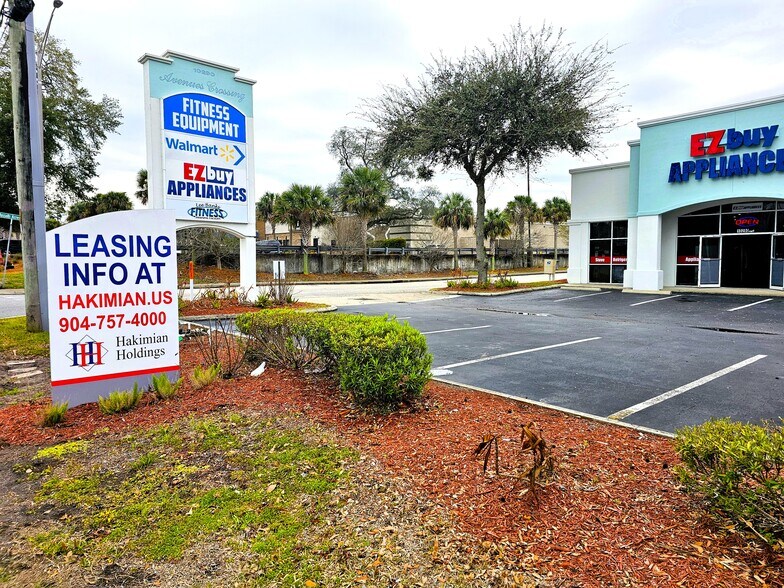 More Photos Of 10290 Philips Hwy, Jacksonville Freestanding For Lease