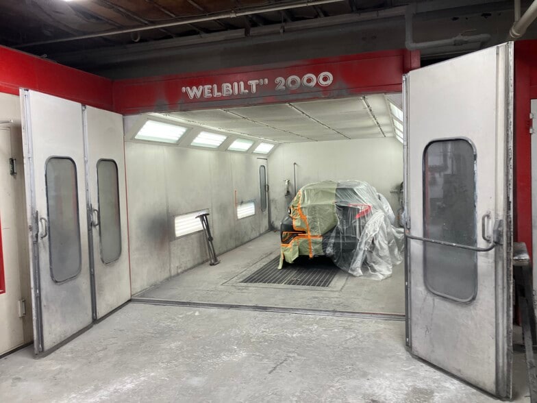 More Photos Of 359 Duffy Ave, Hicksville Warehouse For Sale