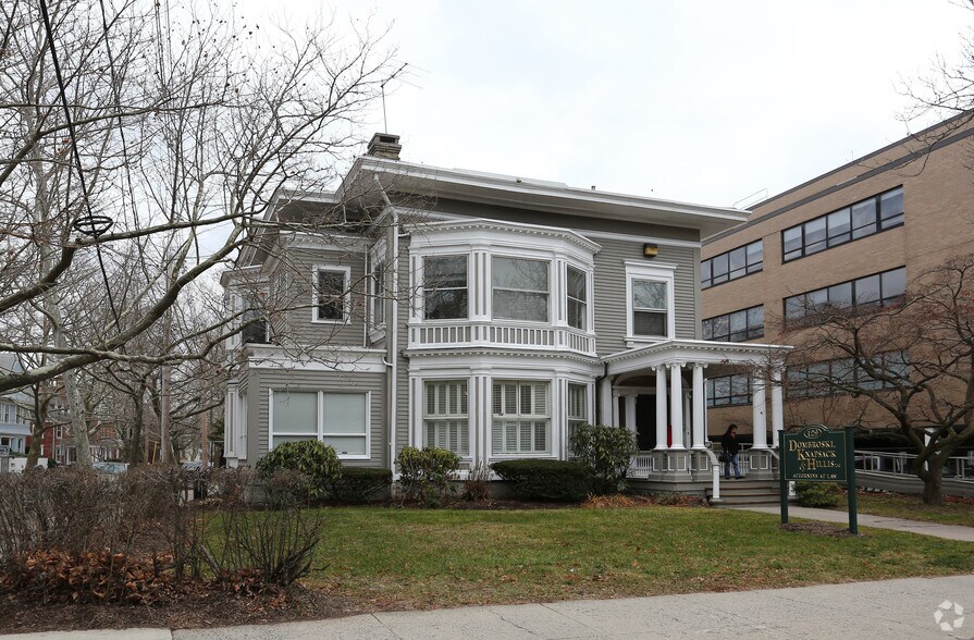 More Photos Of 129 Whitney Ave, New Haven Office Residential For Lease