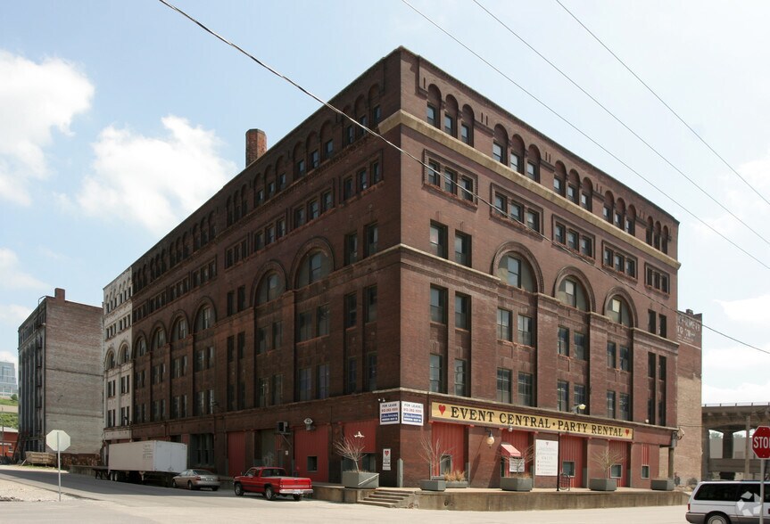More Photos Of 1101 Mulberry St, Kansas City Warehouse For Lease