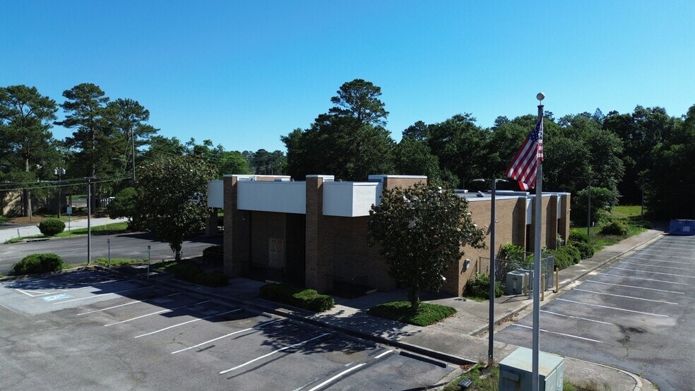 More Photos Of 1749 Gordon Hwy, Augusta Bank For Lease