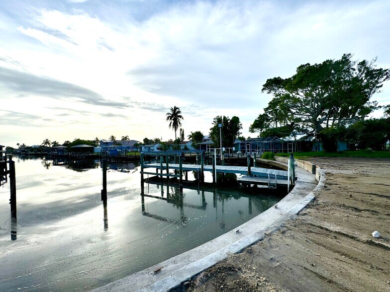 More Photos Of 6555 Estero Blvd, Fort Myers Land For Sale