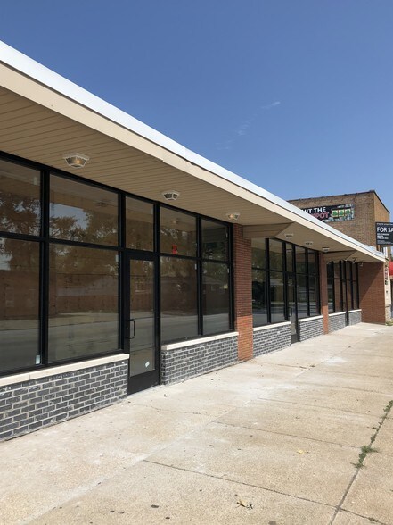 More Photos Of 1250-1254 W 127th St, Calumet Park Storefront Retail Office For Sale
