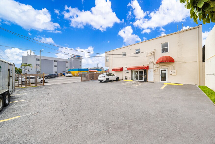 More Photos Of 3401 NW 7th St, Miami Medical For Lease