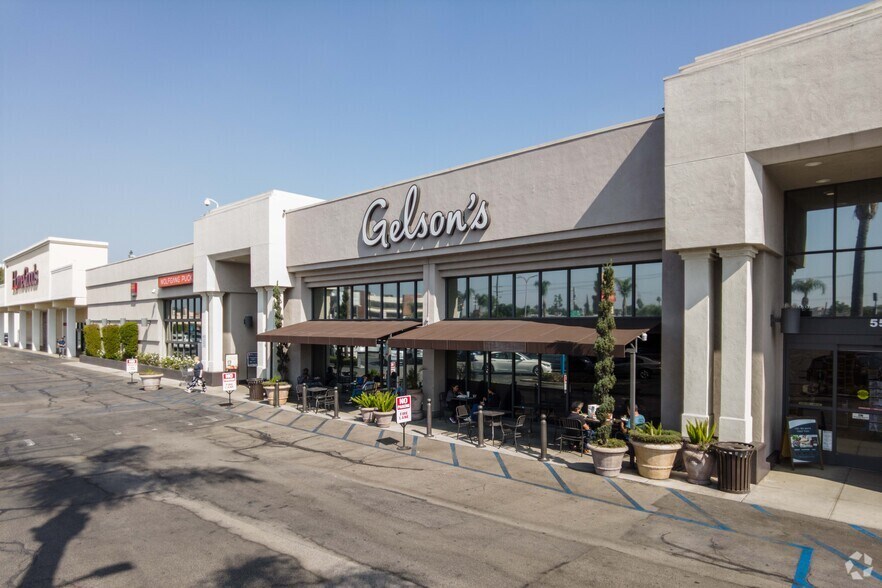 More Photos Of 5500-5536 Reseda Blvd, Tarzana Storefront Retail Office For Lease