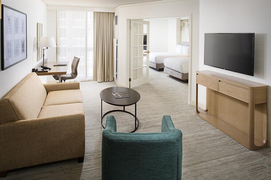 More Photos Of 6120 Peachtree Dunwoody Rd, Atlanta Hotel For Sale
