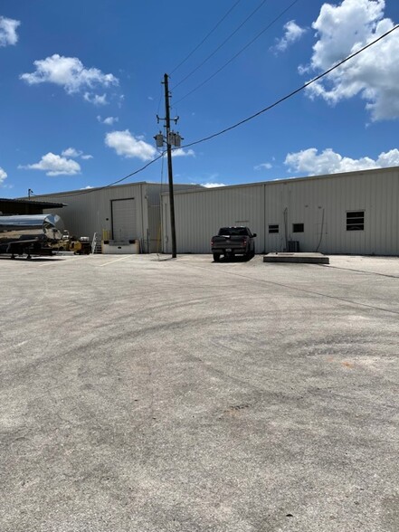 Primary Photo Of 321 Old Ice House Rd, Lake Wales Warehouse For Lease