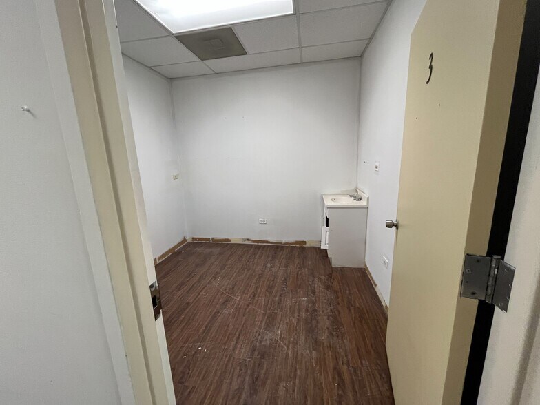 More Photos Of 3401-3409 W Fullerton Ave, Chicago Storefront Retail Office For Lease