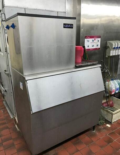 More Photos Of 2360 Pulaski Hwy, North East Restaurant For Sale