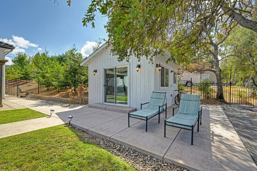 More Photos Of 3800 Loray Ln, Auburn Healthcare For Sale