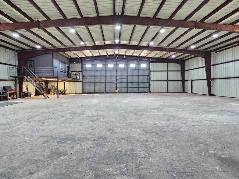 More Photos Of 3098 S FM 707, Tye Warehouse For Lease