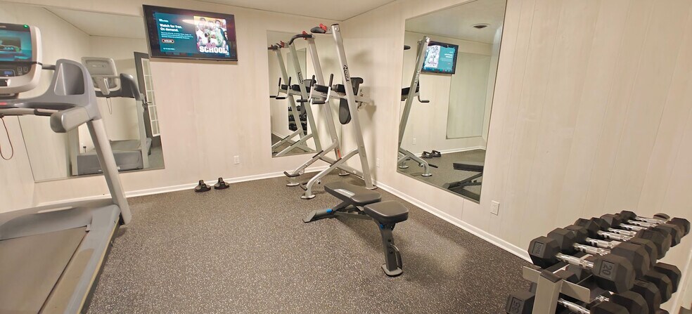 More Photos Of 4577 Olentangy River Rd, Columbus Apartments For Sale