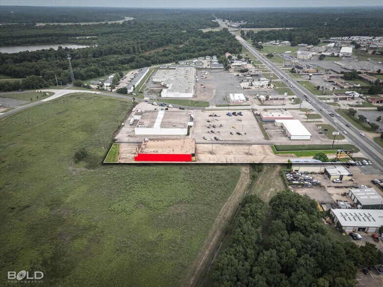 More Photos Of 1837 N Market St, Shreveport General Retail For Sale