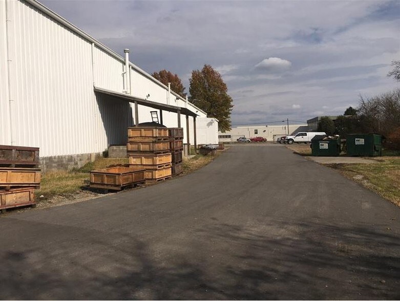 More Photos Of 20 Museum Rd, Washington Warehouse For Lease