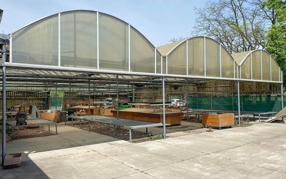 More Photos Of 537 Ontario St, St Catharines Supermarket For Sale