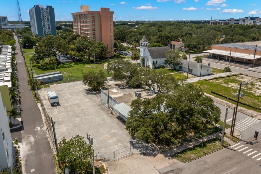 Primary Photo Of 207 10th St N, Saint Petersburg Religious Facility For Sale