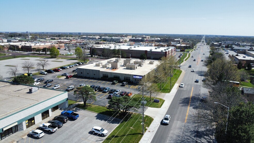 More Photos Of 9221 Quivira Rd, Overland Park Medical For Sale