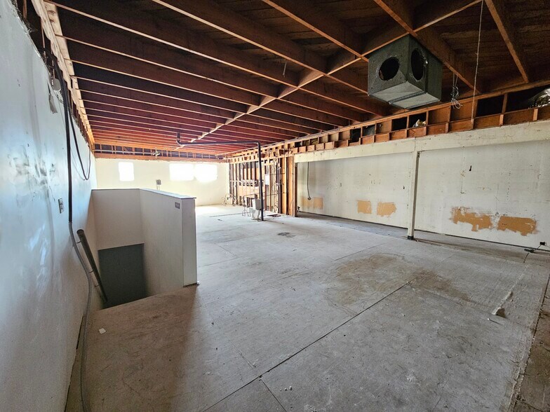 More Photos Of 1014 Vine St, Los Angeles Movie Radio TVStudio For Sale