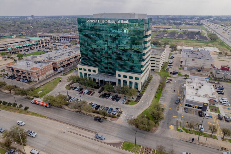 More Photos Of 9999 Bellaire Blvd, Houston Medical For Lease