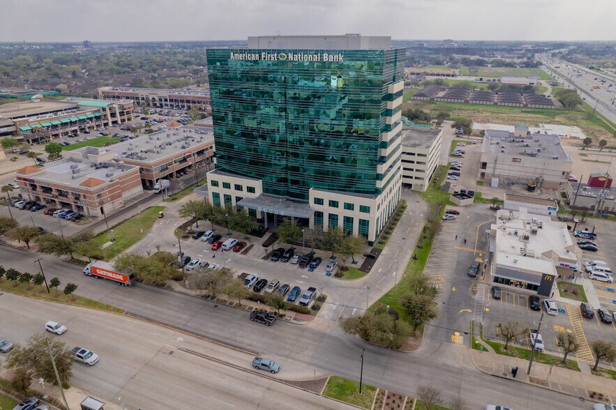 More Photos Of 9999 Bellaire Blvd, Houston Medical For Lease