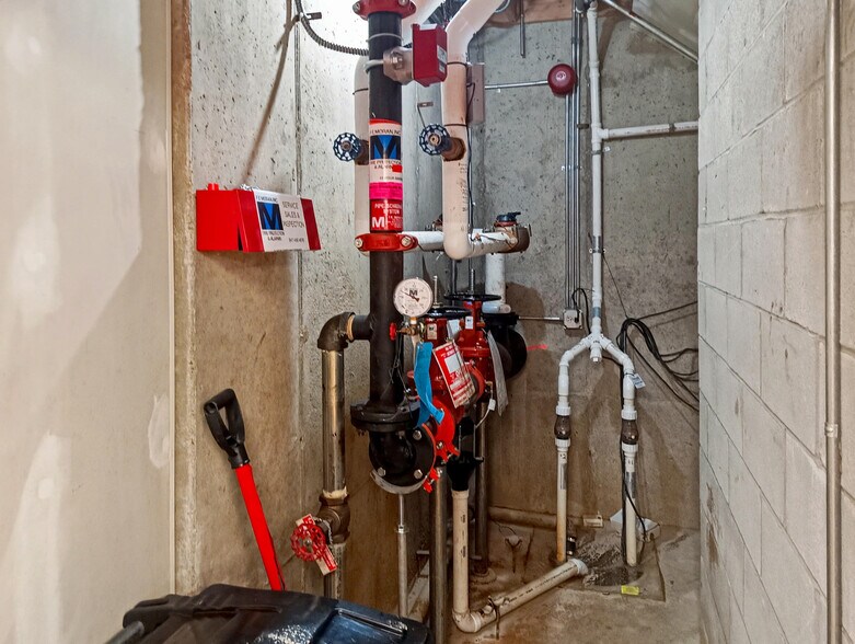 More Photos Of 1N131 County Farm Rd, Winfield Office For Sale