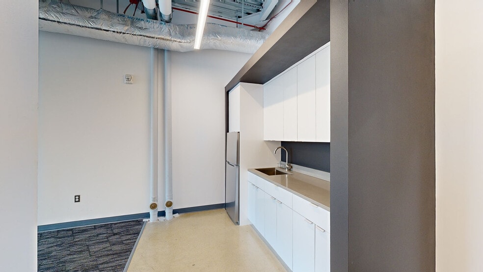 More Photos Of 12358 Parklawn Dr, North Bethesda Office For Lease