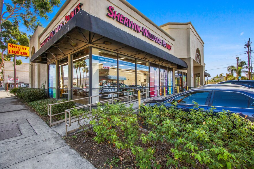 More Photos Of 900-1000 E Colorado St, Glendale General Retail For Lease